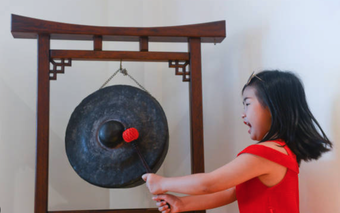 Bang a gong — Red Doors Studio